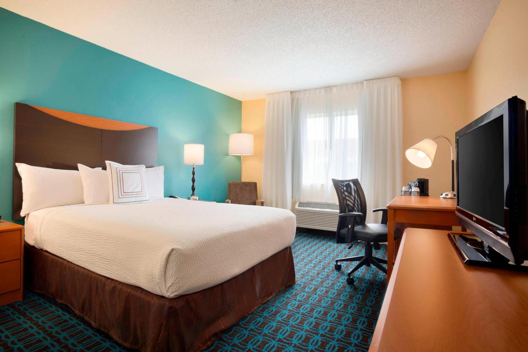 Fairfield & By Marriott Dallas 3*
